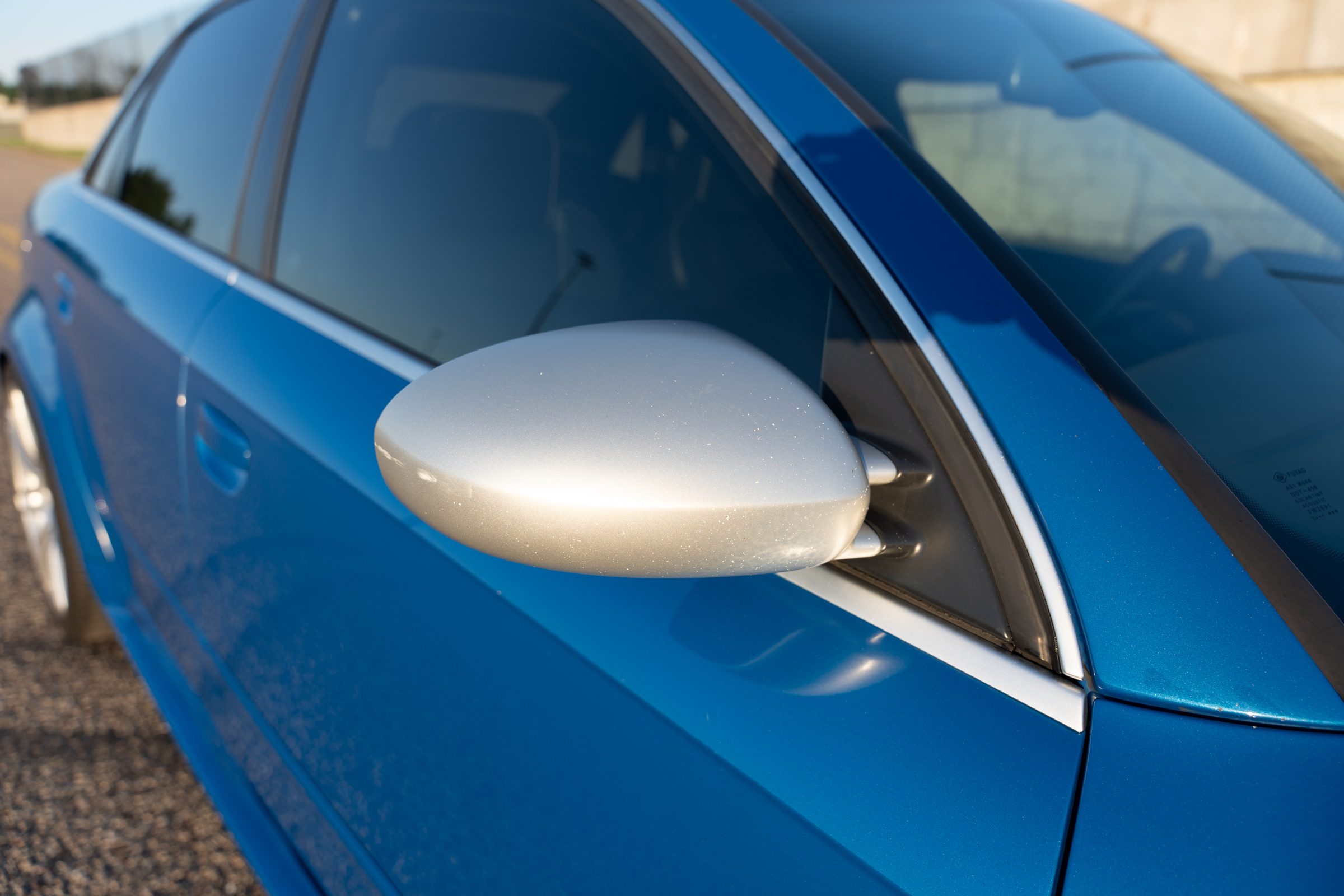 Side mirror detail